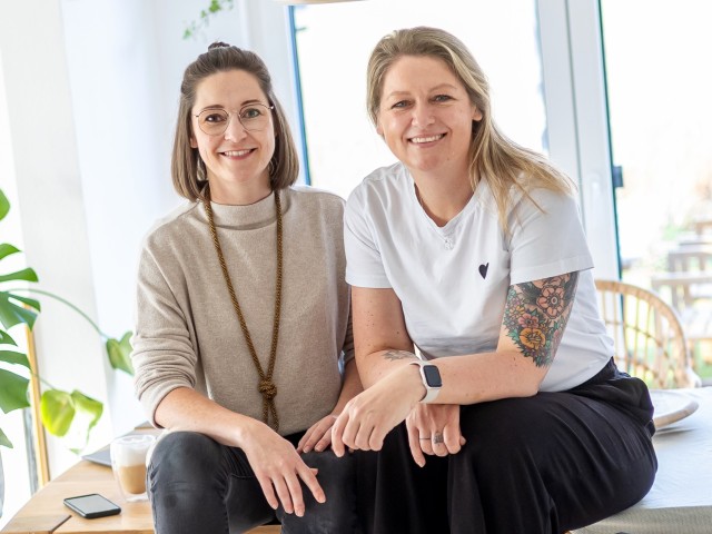 HeyParents Gründerinnen (v.l.n.r):Karolin Gaßmann & Stephanie Höfer. Bildrechte:Andreas Rudolph